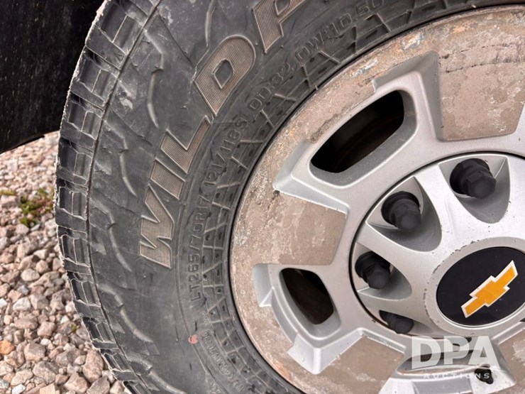 2011-chevrolet-2500hd-image-23