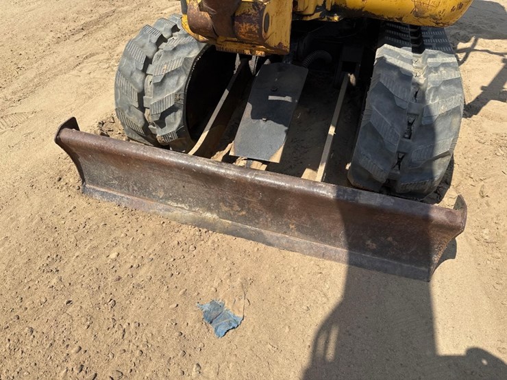 caterpillar-301.5-image-22