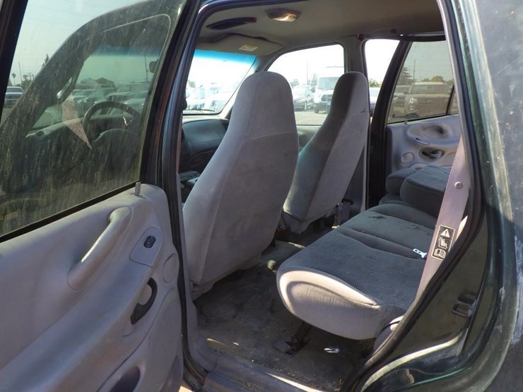 2001-ford-expedition-image-8