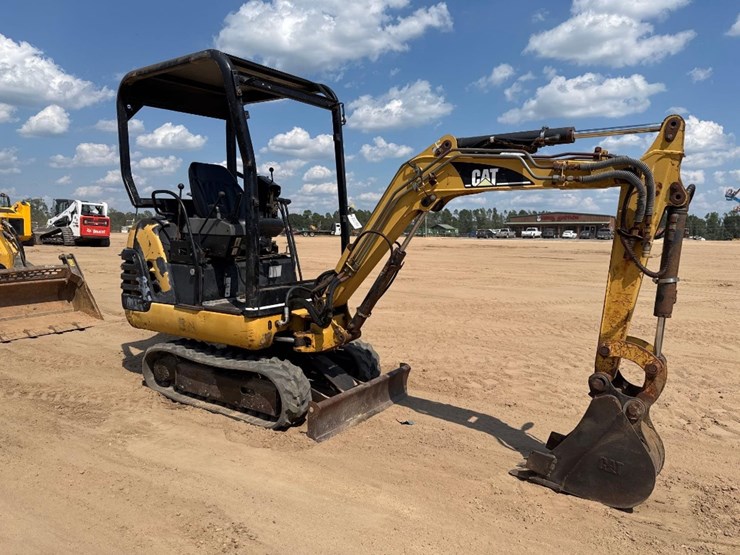 caterpillar-301.5-image-4
