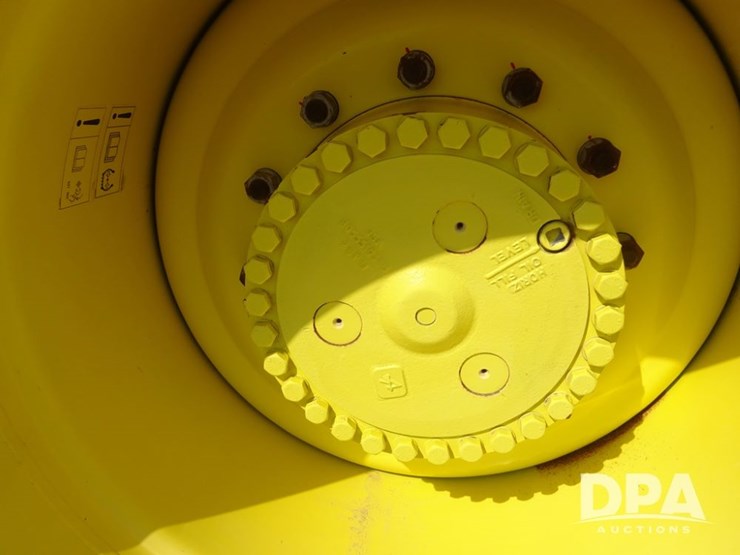 2019-john-deere-f4365-image-65