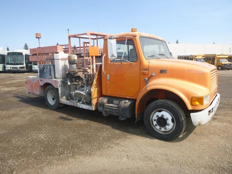 2000-international-4700-image-2