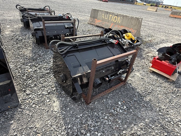 #2000-•-#26306-•-unused-giyi-skid-steer-concrete-mixer-fdjbd2507215-image-3