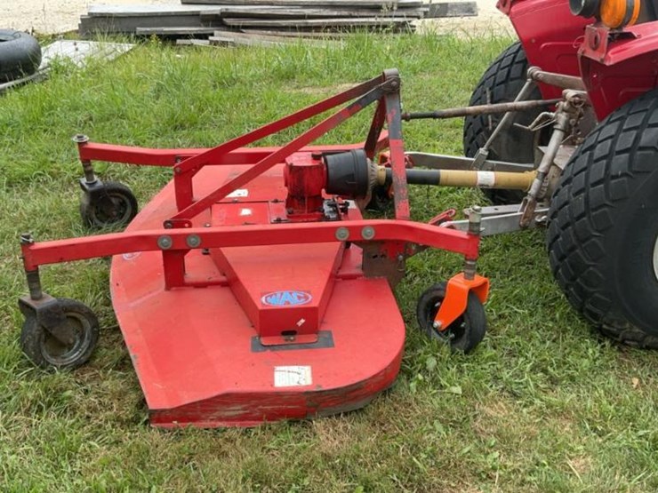 #124-•-massey-ferguson-mf210-tractor-image-5