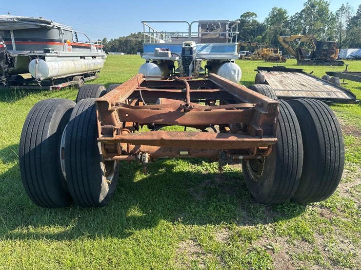 hutch-tandem-axle-image-6