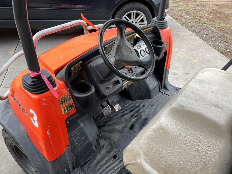 2023-kubota-rtv900-image-11