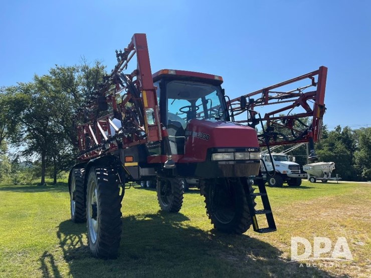 2011-case-ih-patriot-3330-image-4