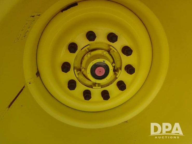 2019-john-deere-f4365-image-55