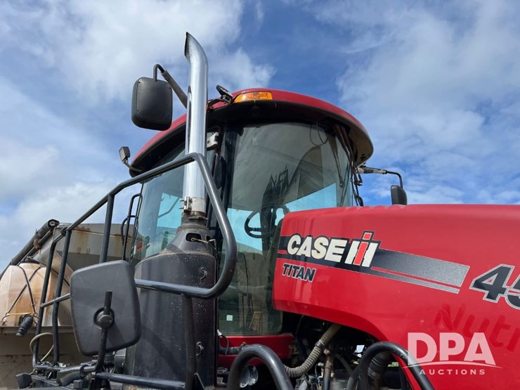 2015-case-ih-titan-4530-image-45