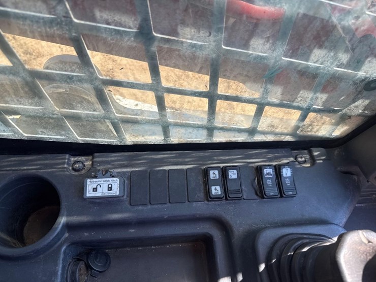 takeuchi-tl12v2-image-28