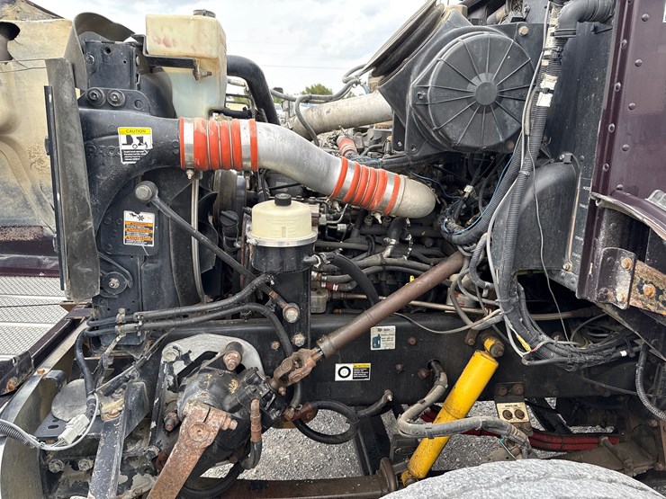 peterbilt-340-image-7