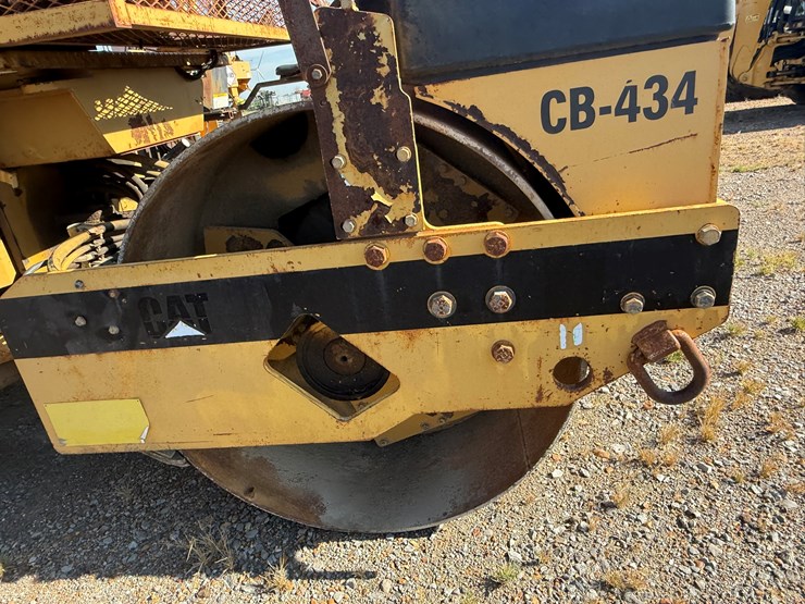 caterpillar-cb-434-image-24