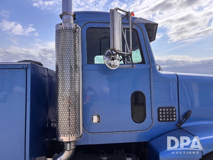 1988-peterbilt-377-image-49