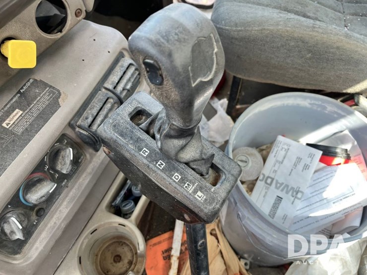 2002-mack-ch613-image-51