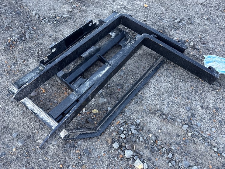 #230-•-#27089-•-unused-mini-skid-steer-forks-image-2
