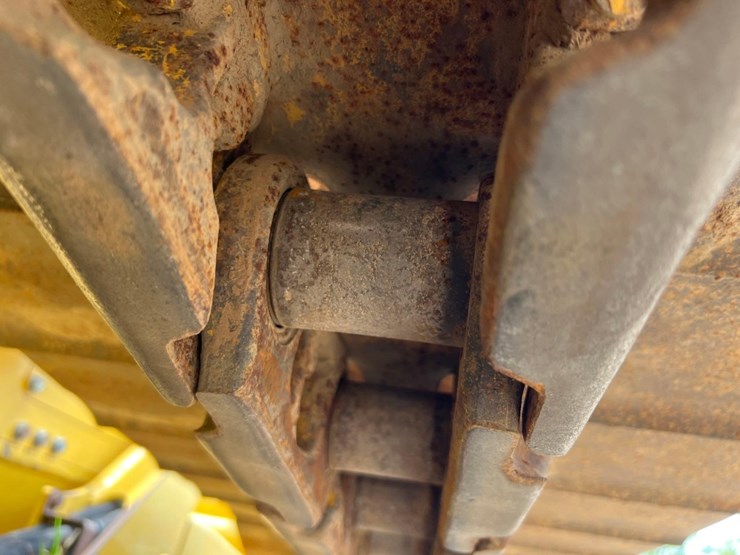 2021-komatsu-d39px-24-image-18