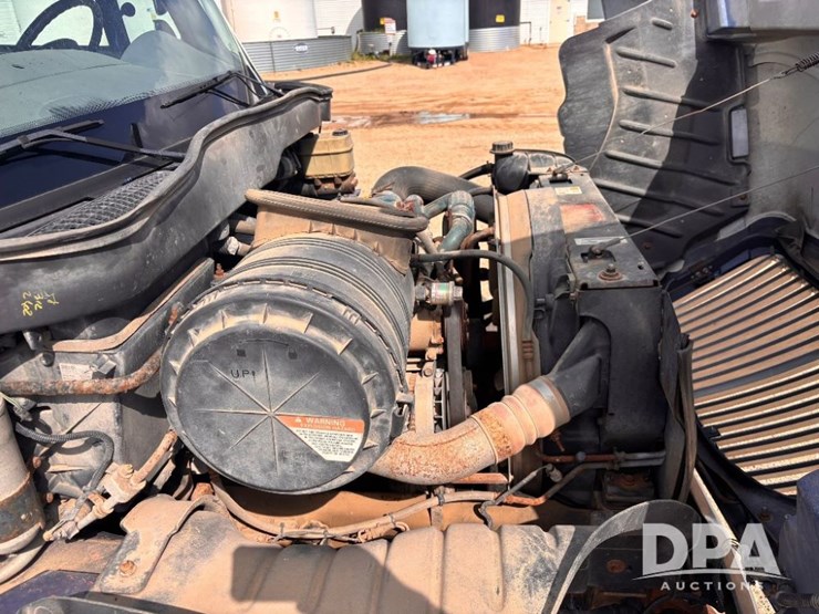 2006-international-durastar-4300-image-52