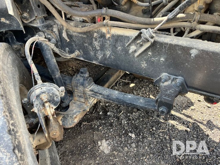 2002-mack-ch613-image-53