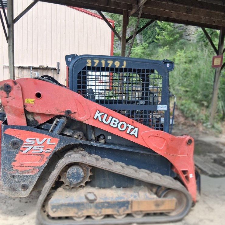 KUBOTA SVL75-2