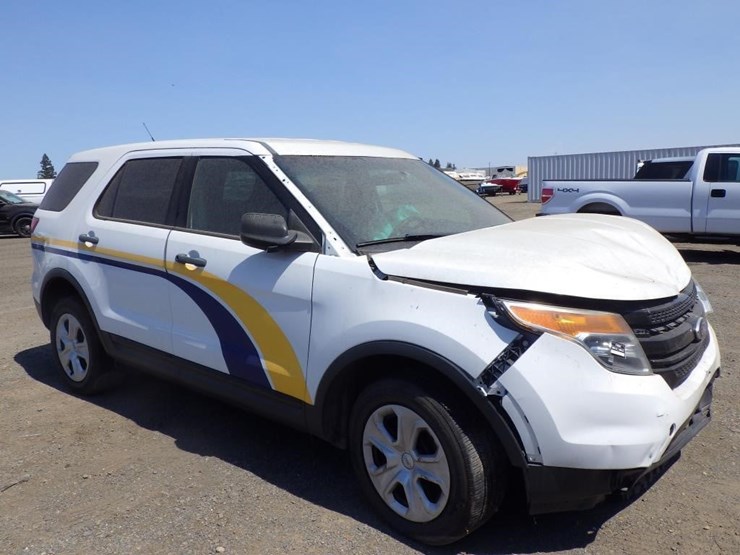 2015-ford-explorer-image-3