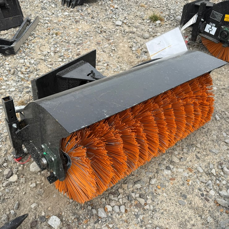 #230 • #27006 • Unused GIYI GY-QSJ Mini Skid Steer Sweeper QSJ250702
