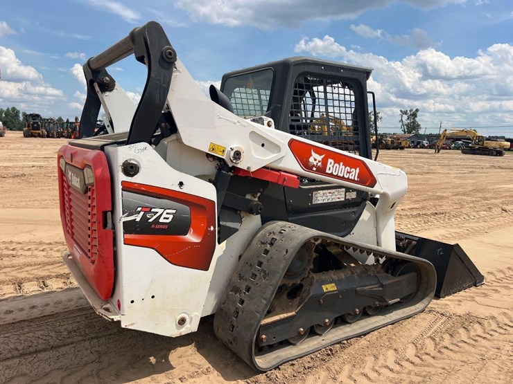 2020-bobcat-t76-image-4