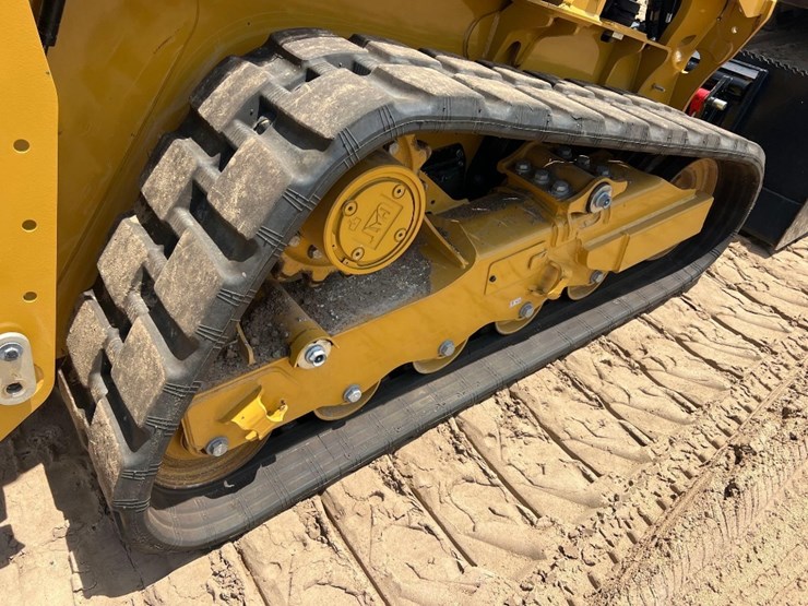 2024-caterpillar-255-skid-steer-image-18