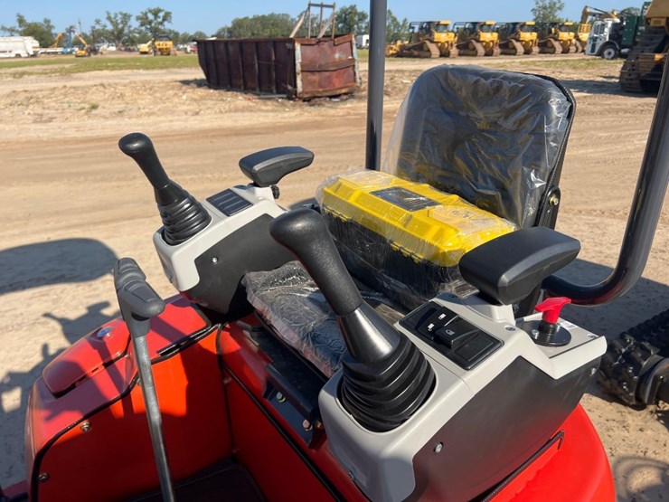 unused-cfg-industrial-qk20r-excavator-image-14