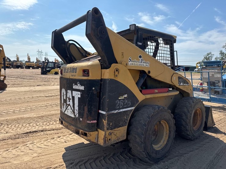 2004-caterpillar-262b-image-6