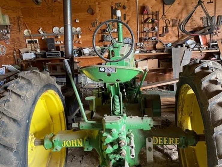 john-deere-b-image-4