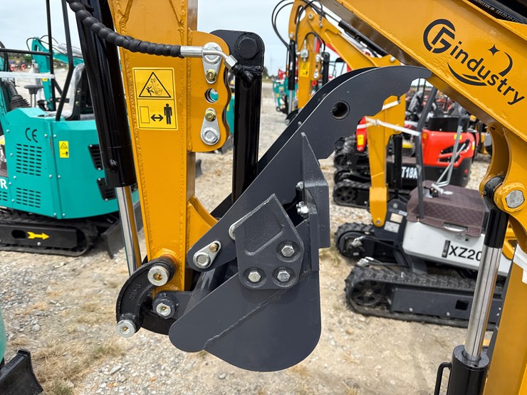 #220-•-#26493-•-unused-cfg-qk18r-mini-excavator-image-5