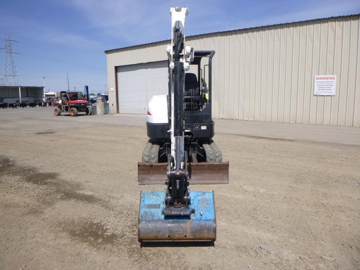 2016-bobcat-e32-image-6