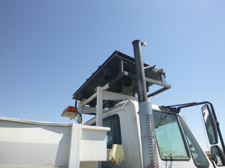2010-international-durastar-4400-image-8