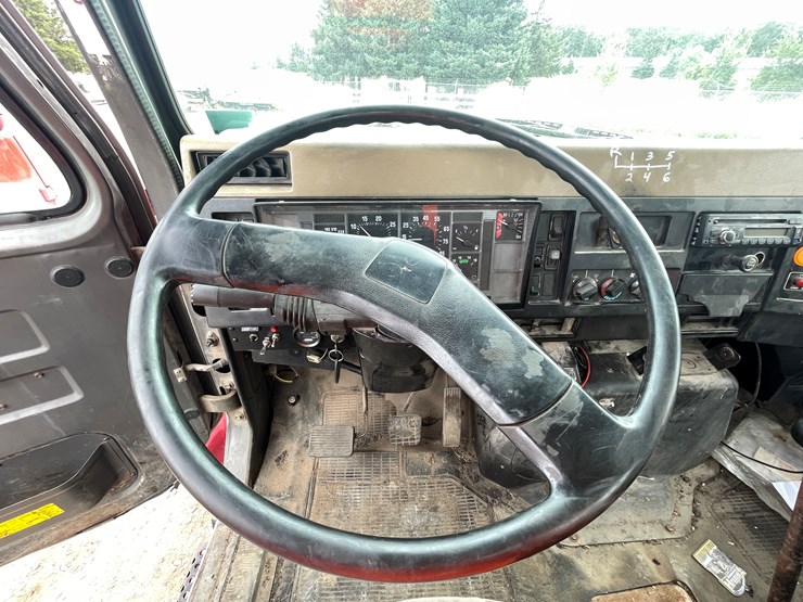 1995-international-4900-image-26