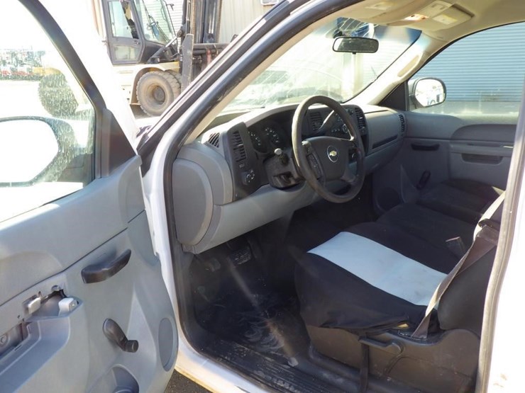 2013-chevrolet-1500-image-5