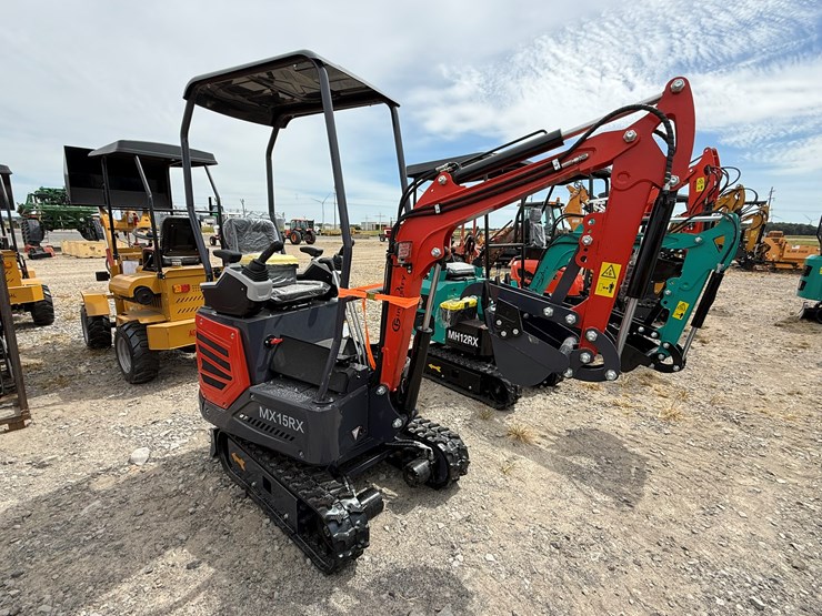 #220-•-#26484-•-unused-cfg-mx15rx-mini-excavator-image-2