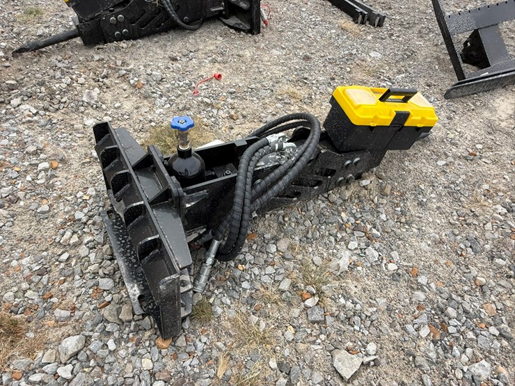 #230-•-#27017-•-unused-giyi-gy-p45-mini-skid-steer-breaker-psc452507147-image-4