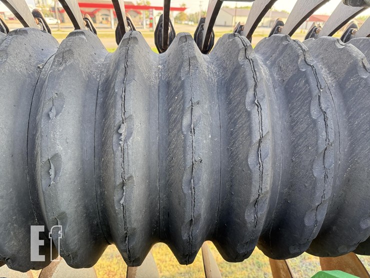 2021-john-deere-2680h-image-30