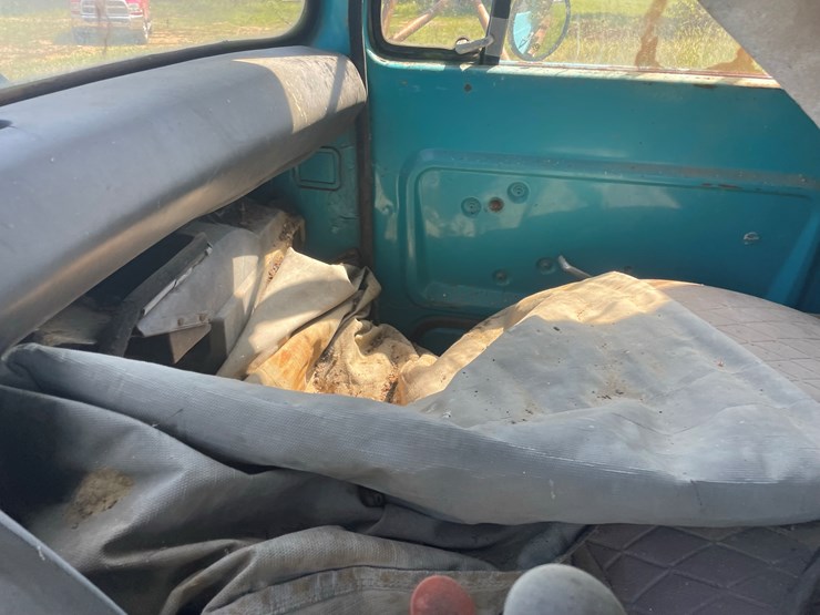 #280-•-#24138-•-inop-1971-ford-t/a-single-cab-auger-truck-n80fvl70713-image-32