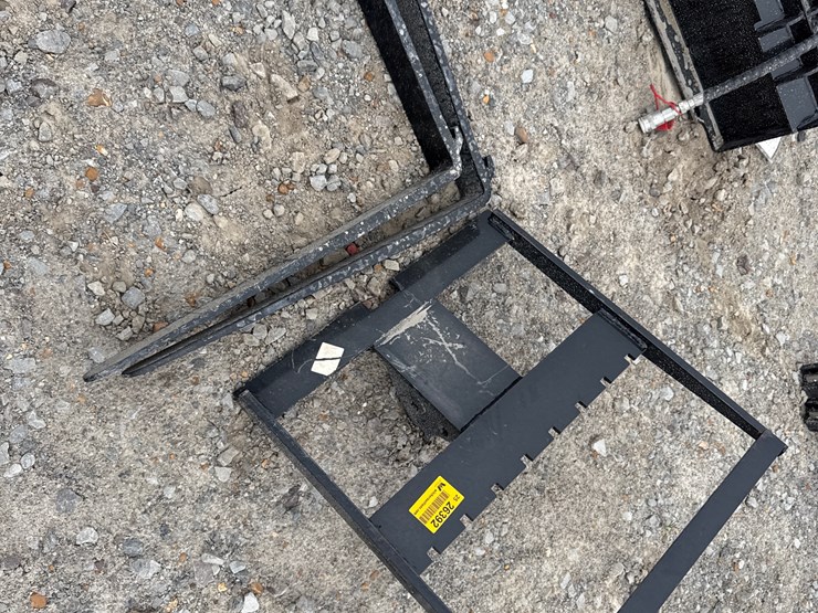 #230-•-#26392-•-unused-visec-mini-excavator-forks-image-4