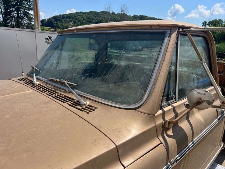 1969-chevy-c20-custom-camper-image-34