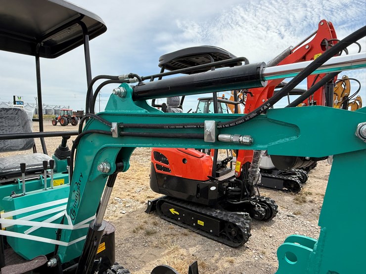#220-•-#26487-•-unused-cfg-mh12rx-mini-excavator-image-37