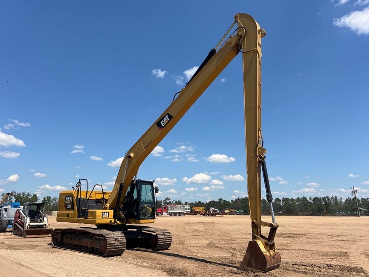 2018-caterpillar-320-image-6