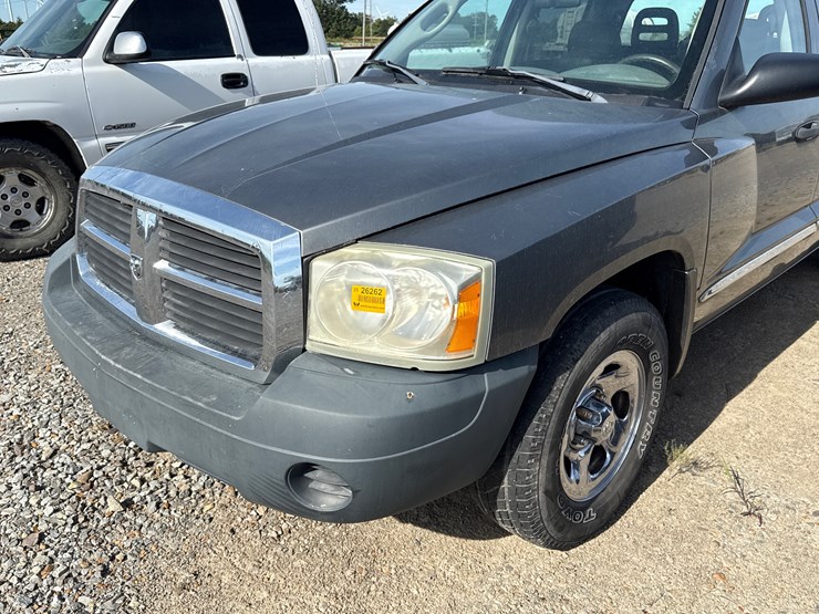 2005-dodge-dakota-image-11