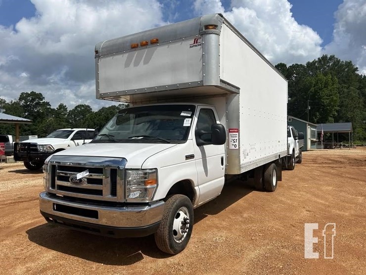 2012-ford-e450-image-1