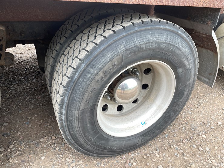 #2107-•-1997-volvo-truck-tractor-(has-mn-title-in-delay)-image-14
