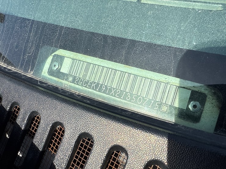 2002-chevrolet-1500-image-28