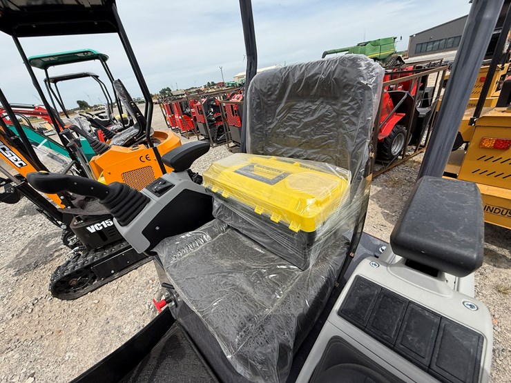 #220-•-#26484-•-unused-cfg-mx15rx-mini-excavator-image-6