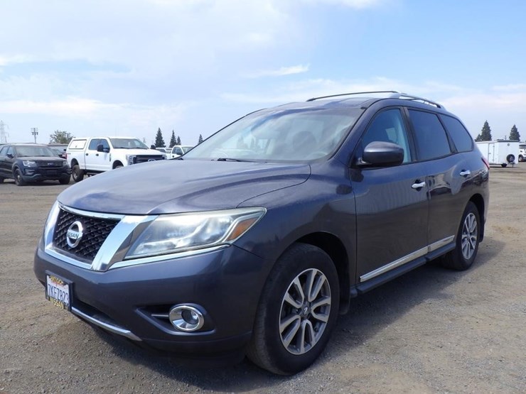 2014-nissan-rogue-image-1
