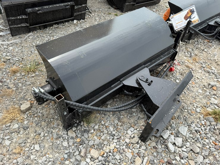 #230-•-#27007-•-unused-giyi-gy-qsj-mini-skid-steer-sweeper-qsj250701-image-3